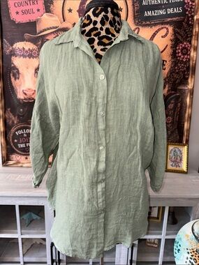 NWT COASTAL BLOOM Linen Classic Button Up Shirt in Sage - Women's Size Large